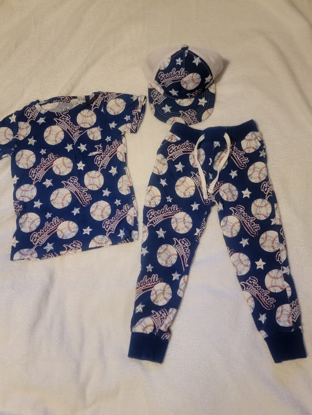 Bums & Roses "Perfect Catch" Bamboo Short Sleeve T-Shirt And Jogger Set